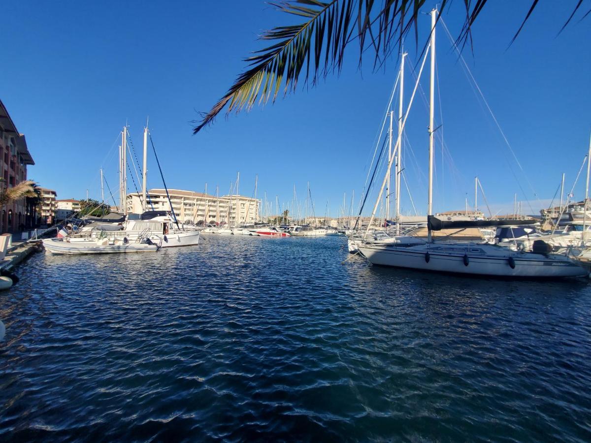 Apartment Cap Hermes 31m2 Vue Port Climatise Piscine,